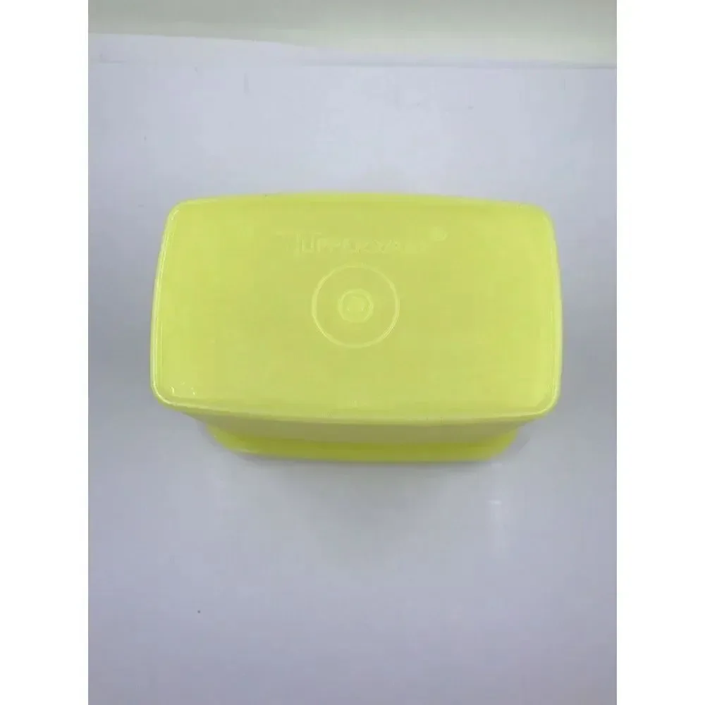 Tupperware 1243-3 Yellow Shelf Saver 2 Storage Containers With Lids Vintage